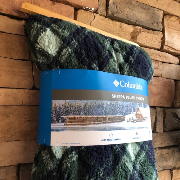 Columbia blue green plaid Sherpa Plush Throw - Picture 3 of 7